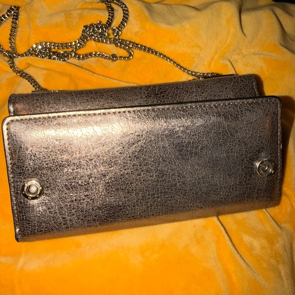 Metallic Chain Clutch - Picture 3 of 5